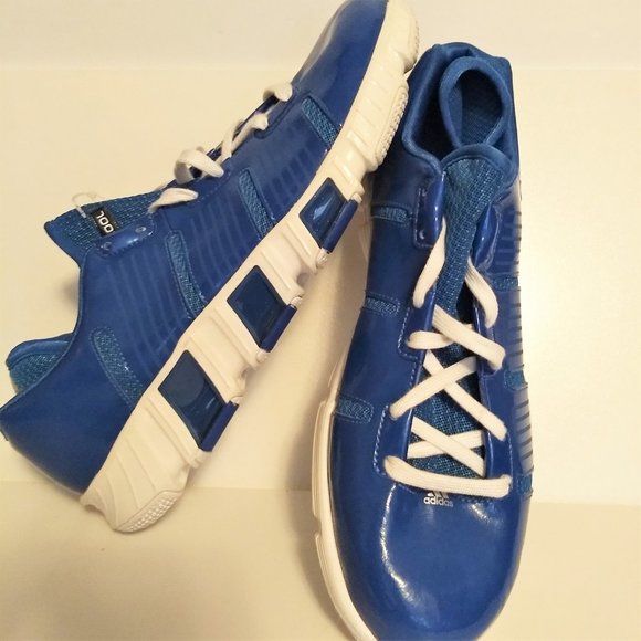 Athletic_Shoes